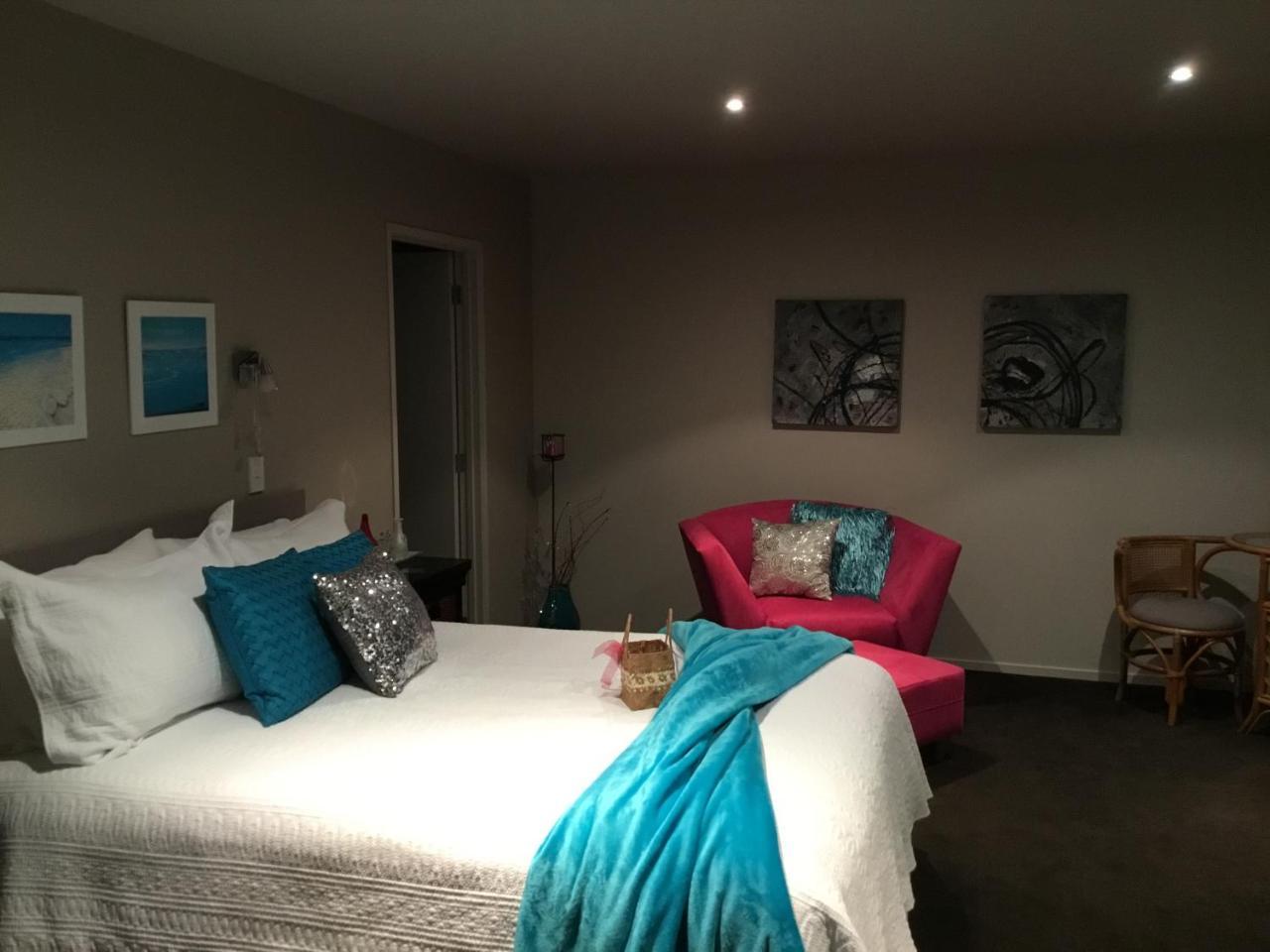 Stunning Views Bed, Breakfast & Health Retreat Bed & Breakfast Whangamata Exterior foto